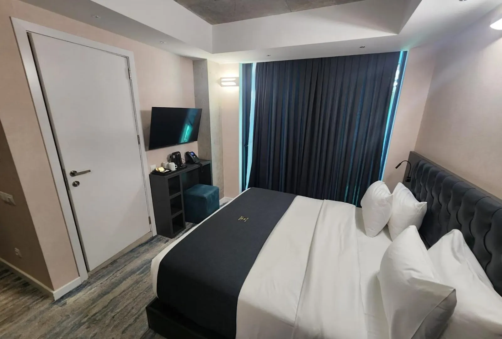 Hotel So Cozy ティビリシ